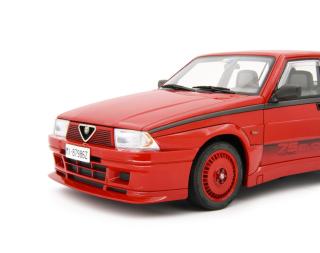 Alfa 75 1.8i Turbo Evoluzione 1987  rot Laudoracing 1:12 Resinemodell (Türen, Motorhaube... nicht zu öffnen!)
